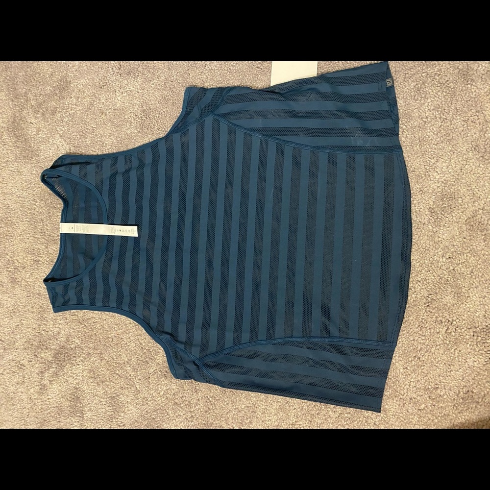 Lululemon tank top size 4